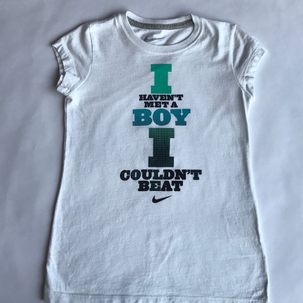 Girls Nike tee Size Small